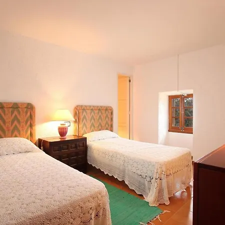 Traditional Near The Town Of Pollensa By Renthousing *