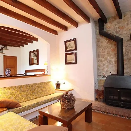 Traditional Near The Town Of Pollensa By Renthousing *