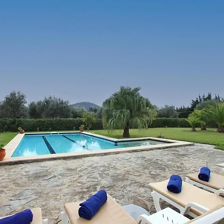 Traditional Near The Town Of Pollensa By Renthousing * Ballerics