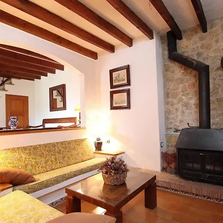 Villa Traditional Near The Town Of Pollensa By Renthousing *