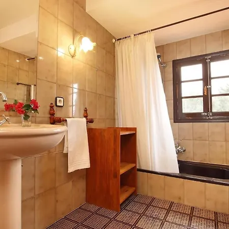 Traditional Near The Town Of Pollensa By Renthousing * Ballerics